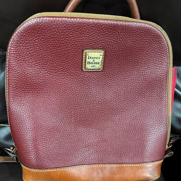 NWT RARE Dooney & Bourke Indigo Patent Leather Zip Pod Backpack Midnight Shine Pebble Grain Zip Pod Backpack – ILoveDooney main image 4